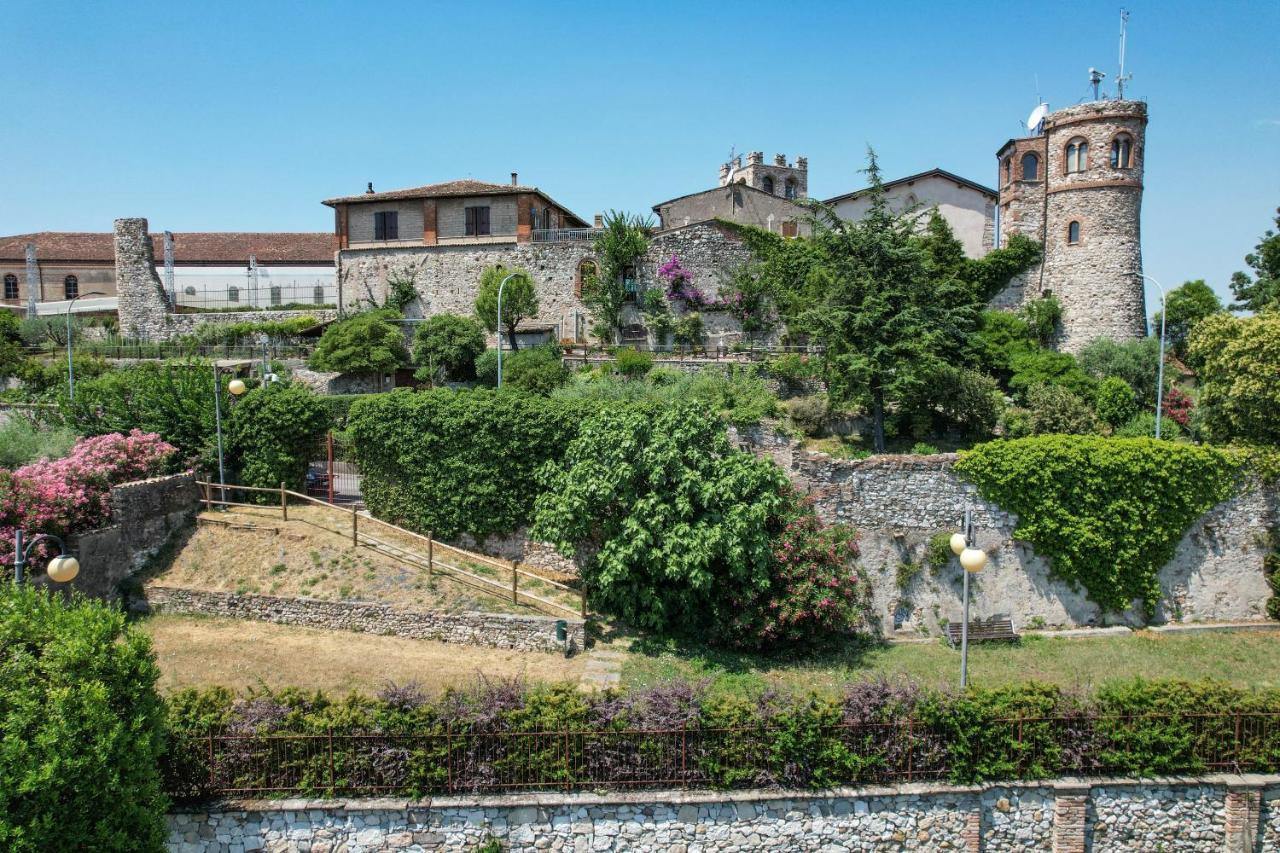 Steps From The Lake - Charme In The Inner City Ντεζεντσάνο ντελ Γκάρντα Εξωτερικό φωτογραφία