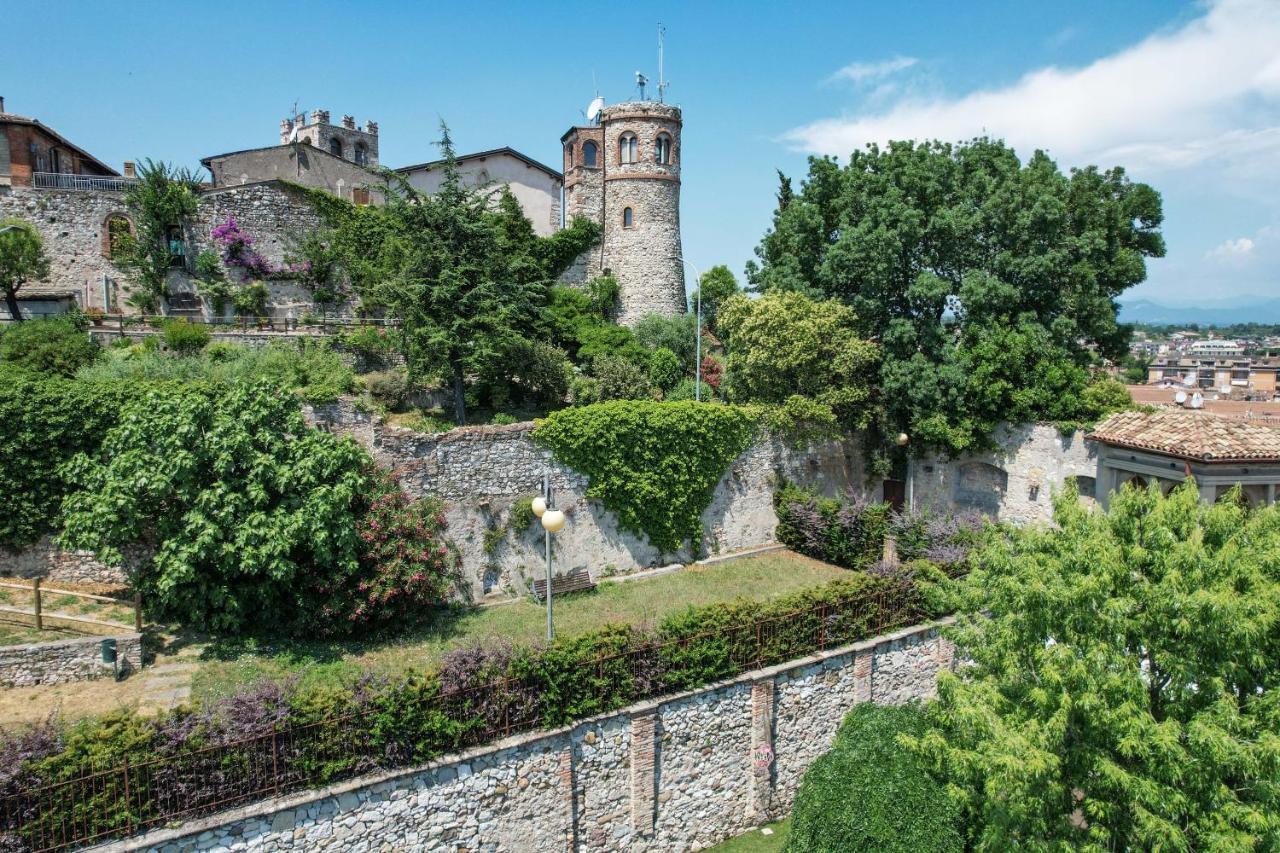 Steps From The Lake - Charme In The Inner City Ντεζεντσάνο ντελ Γκάρντα Εξωτερικό φωτογραφία